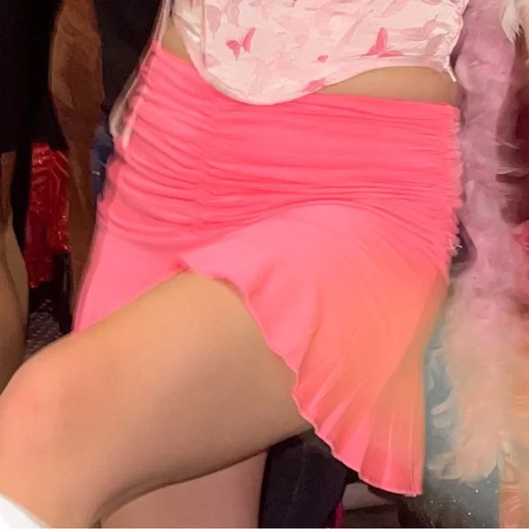 Pink Ruched Ruffle Mini Skirt - Picture 3 of 3